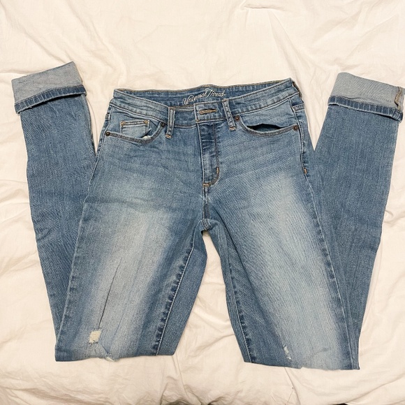 Universal Thread Denim - Universal Thread 4 Long Distressed Skinny Jeans with Cuff